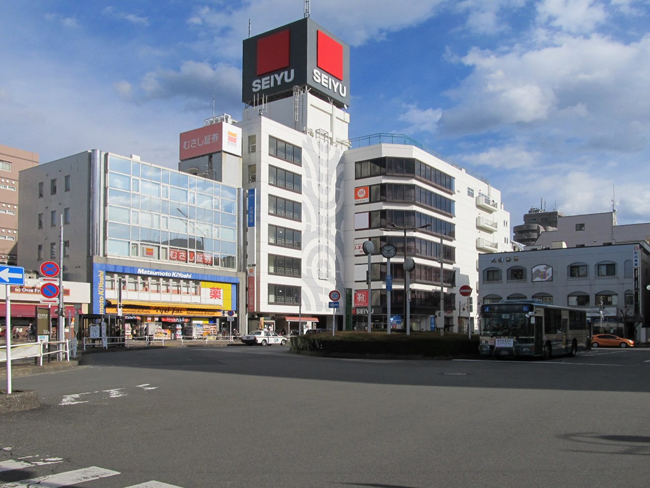 久米川駅ロータリー