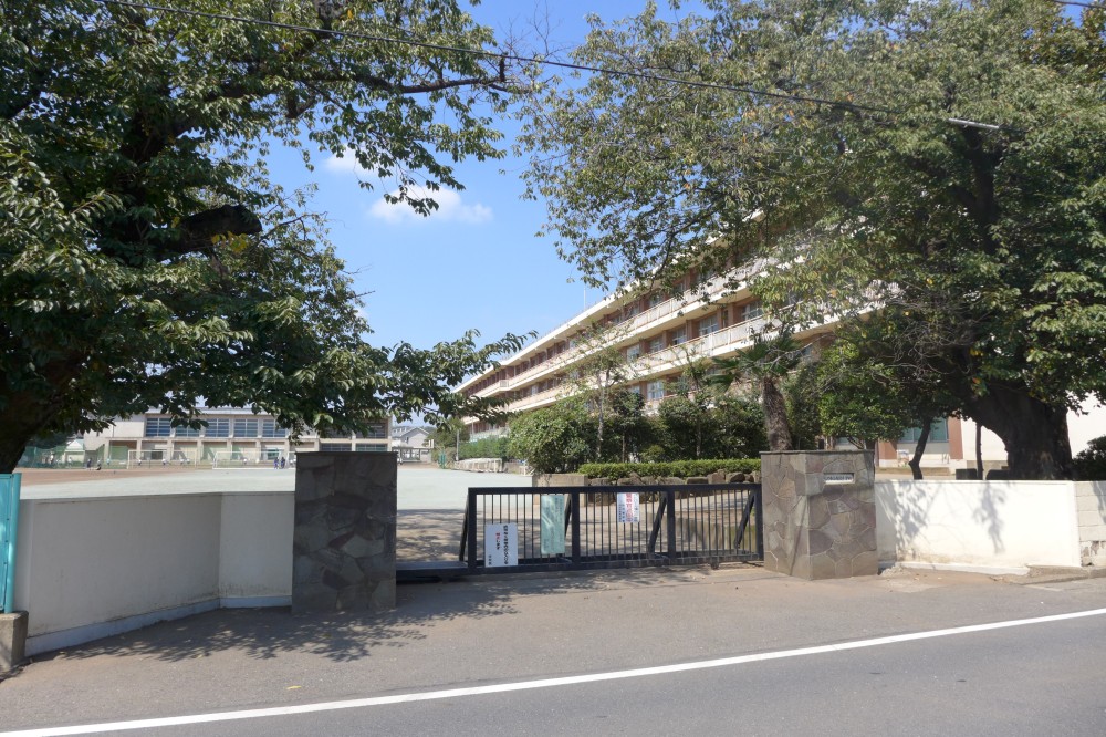 南陵中学校